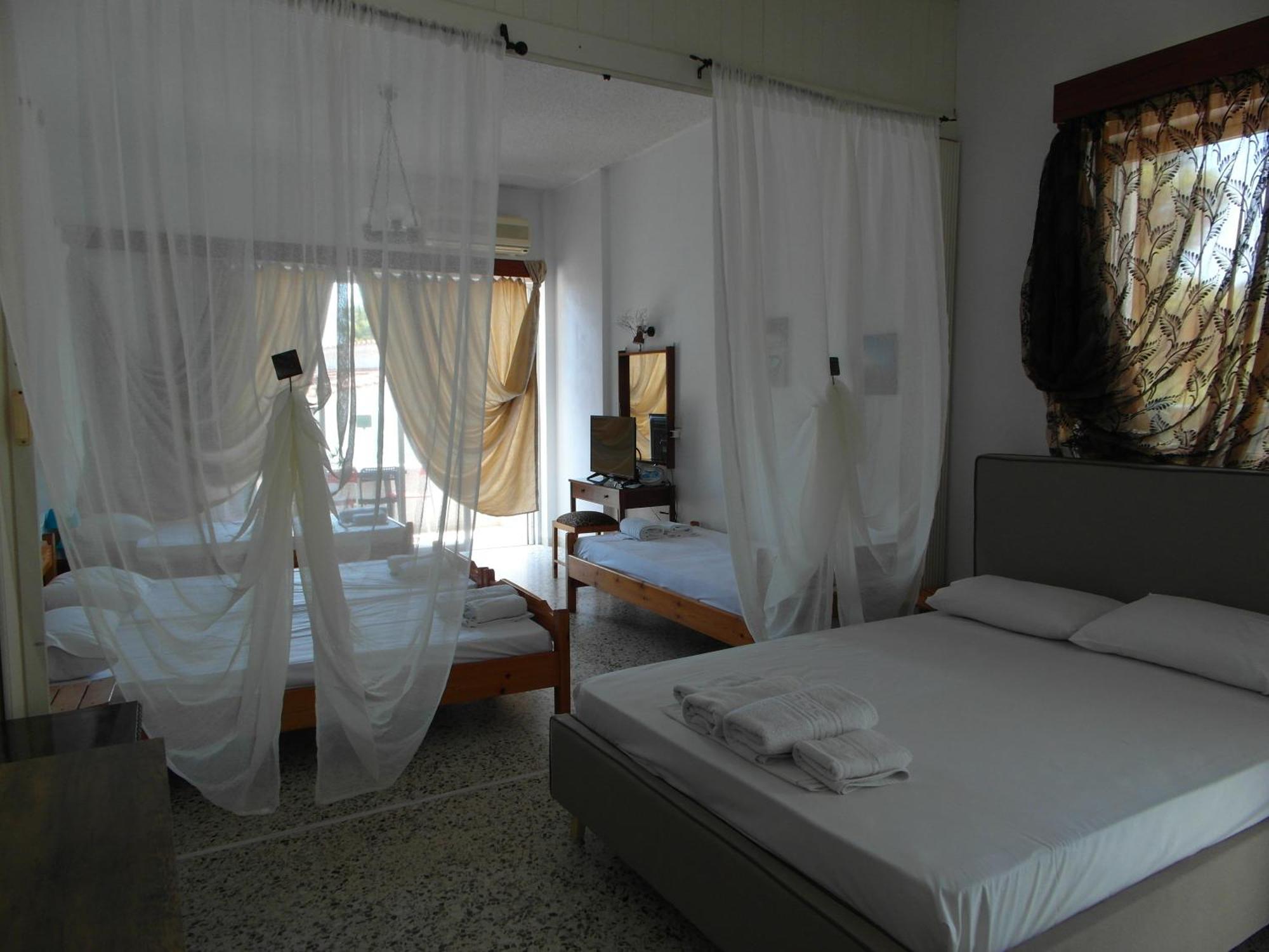 Eri Studios Agia Marina  Room photo