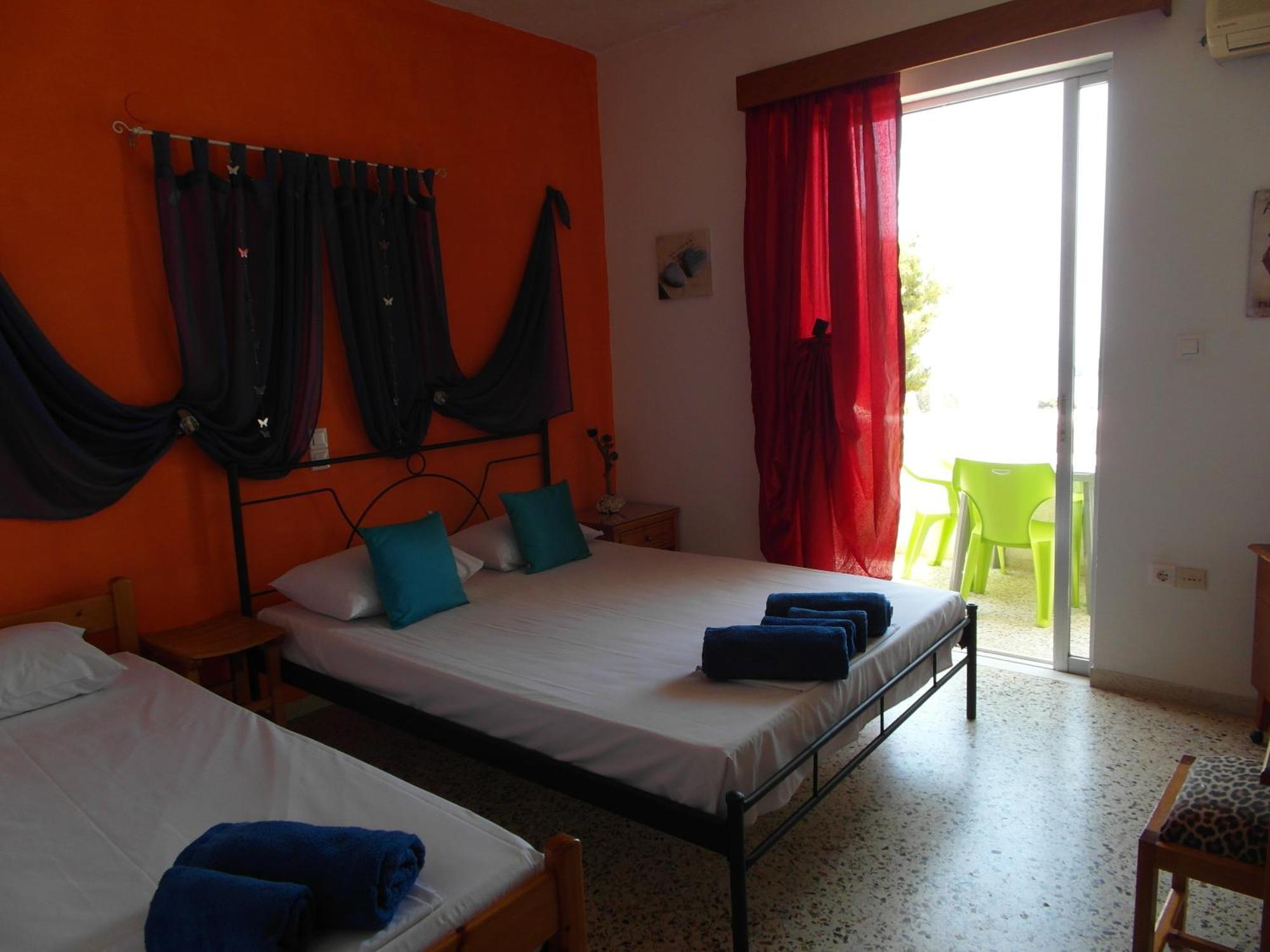 Eri Studios Agia Marina  Room photo